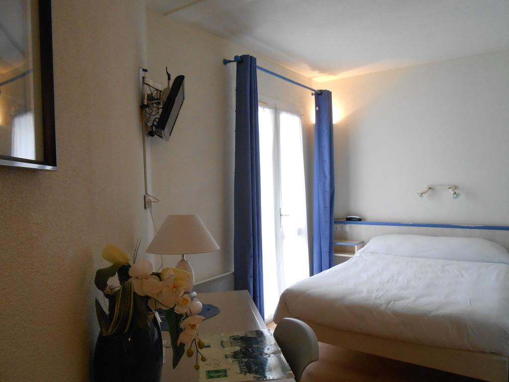 Hotel La Berangere เปรูจส์ ภายนอก รูปภาพ